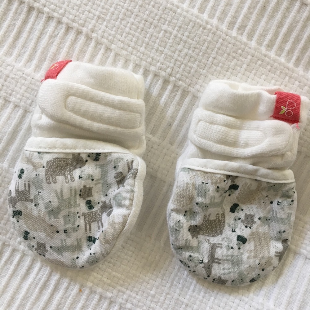 Pair of Goumikid Mittens - 2 sets, 0-3M